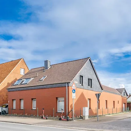 Mit Fußbodenheizung Und Pantryküche In Der Nähe Der Messe Apartment